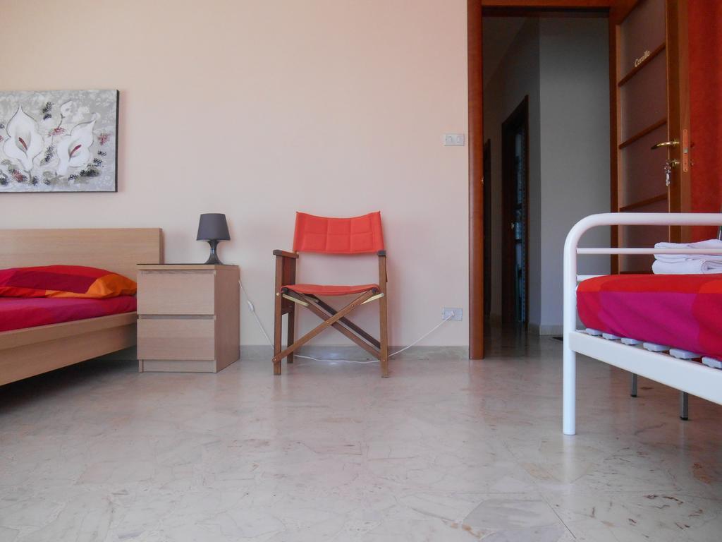 Bed And Breakfast Luna Chiara Πιάτσα Αρμερίνα Δωμάτιο φωτογραφία